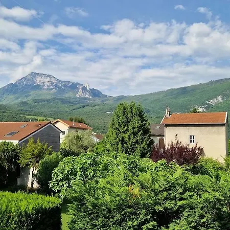 Spacious Terrace With Mountain View Apartamento *